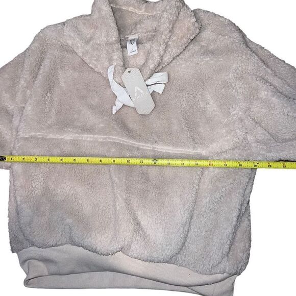 NWT ATHLETIC COLLECTION Oatmeal Teddy Pullover Jacket Size Large - Picture 7 of 9